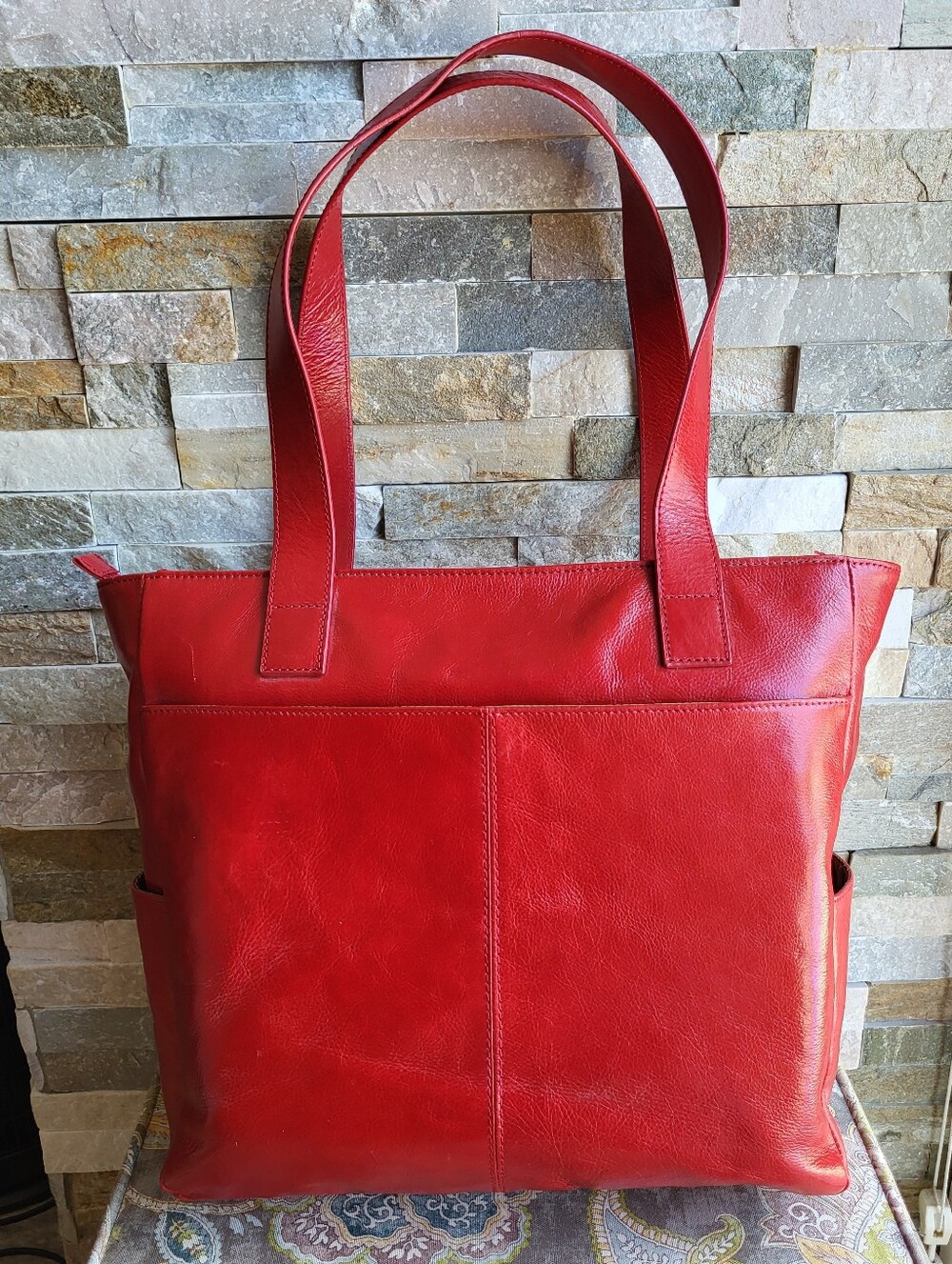 Danier Red Leather Laptop/Tote Bag with Front Turn-Lock - Picture 2 of 10